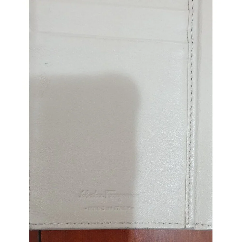 Salvatore Ferragamo Long Bill Compartment Leather Used Auth IY-660440